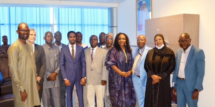 Tchad : Le ministre de la Communication échange avec les représentants des organisations du système des Nations Unies pour une coopération renforcée.