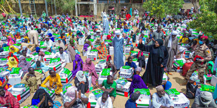 N&rsquo;Djaména : Le ministère de l&rsquo;Action sociale assiste 500 personnes en situation de handicap avec des kits alimentaires dans le 8e arrondissement.