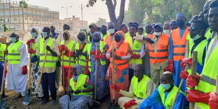 N&rsquo;djamena : Le Maire du 8eme arrondissement lance la journée de salubrité dans sa circonscription