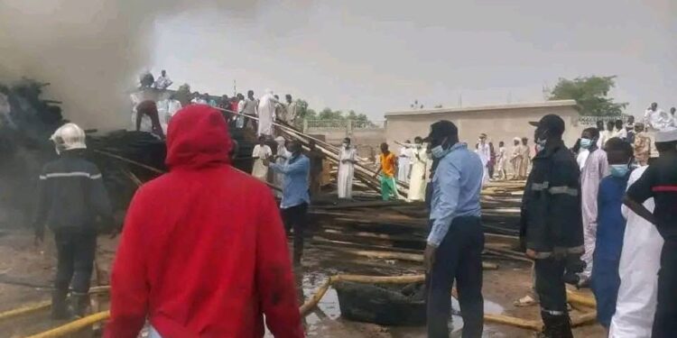 N’Djamena : Un incendie ravage un dépôt de planches dans le 10ᵉ arrondissement
