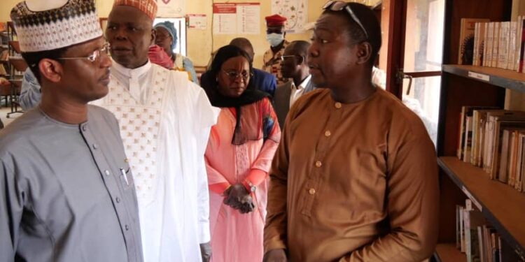 Mayo-Kebbi Est : Le ministre en charge de la Culture visite le CLAC de Gounou-Gaya