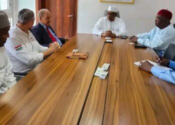 Tchad : Le ministre de l&rsquo;Éducation échange avec l&rsquo;exécutif de l&rsquo;ONG Hungary Helps