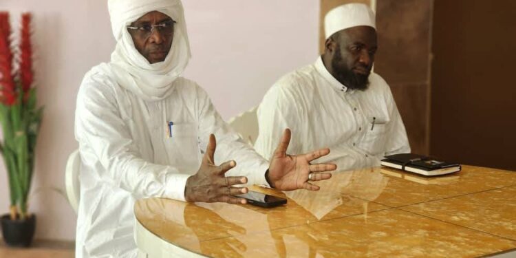 Hadj2025 : Le président de l’ORGEP rencontre les précurseurs en partance pour l’Arabie saoudite