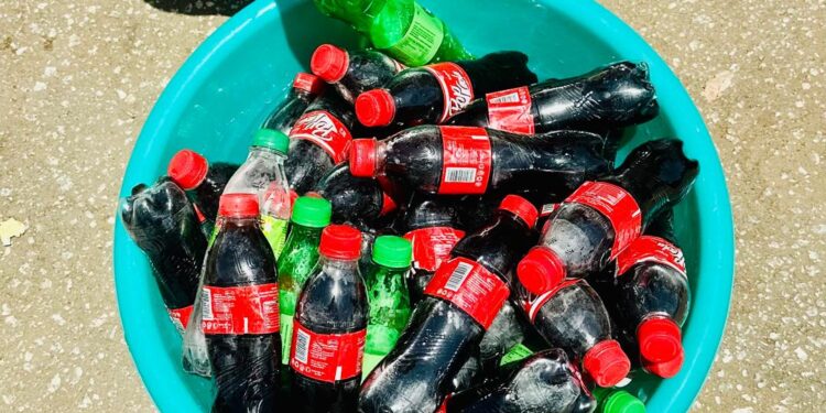 N’Djamena: Des boissons à prix cassés, entre aubaine économique et risque sanitaire