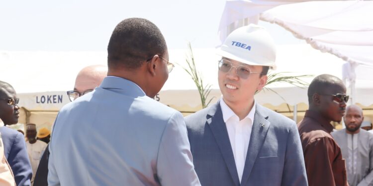 Tchad : Le Premier ministre donne le coup d’envoi à de grands projets solaires et à la modernisation du réseau électrique de N’Djaména