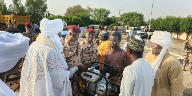 Bol : L&rsquo;ONAPE contribue à la réinsertion des repentis de Boko Haram à Bol en offrant un don de matériels pour des Activités Génératrices de Revenus (AGR).