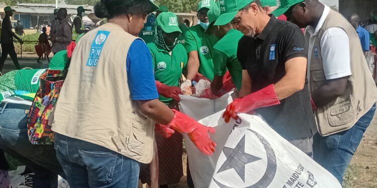 N&rsquo;djamena : Lancement d&rsquo;une opération de collecte et de recyclage des déchets plastiques à Dembé