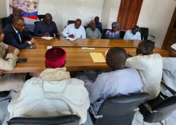 Tchad : Le Ministre de l’Éducation rencontre le collectif des maîtres communautaires