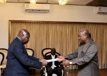 Ghana : L&rsquo;ambassadeur du Tchad a remis ses lettres de créance au Chef de l&rsquo;État