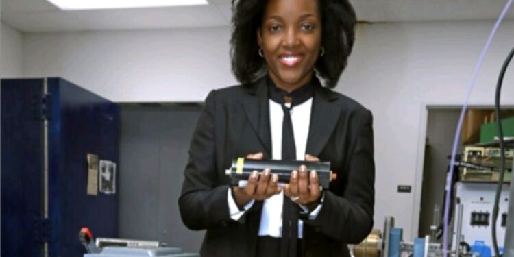 RDC : Sandrine Mubenga décroche un brevet américain et fait briller la science congolaise