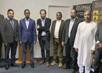 Belgique : Le Ministre Gassim Chérif Mahamat visite les locaux de Studiotech à Bruxelles