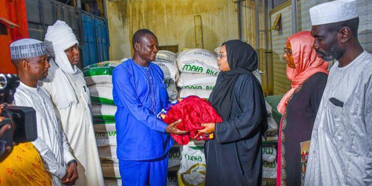 N’Djaména : la ministre de l&rsquo;Action Sociale en visite à l&rsquo;orphelinat Centre Béthanie pour apporter une assistance.