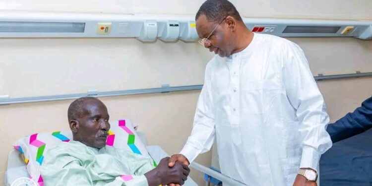 Tchad : Le Premier ministre au chevet de M. Abakar Police.