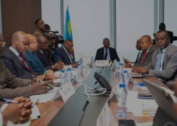RDC : Muzito fixe l’ambition budgétaire 2026 à 13 milliards USD pour soutenir les priorités sociales