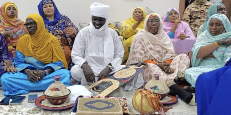 Les Femmes Cadres de la région du Ouaddaï Félicitent le Général Ibrahim Irig Adam Haroun
