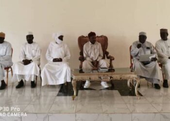 Abéché : le ministre de la Santé dirige la réunion quotidienne du comité provincial de riposte contre le choléra