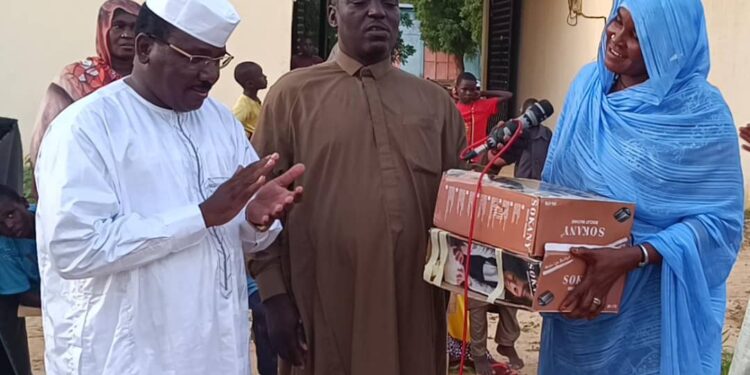 Batha : une entreprise locale offre des machines de transformation aux femmes et aux personnes en situation de handicap