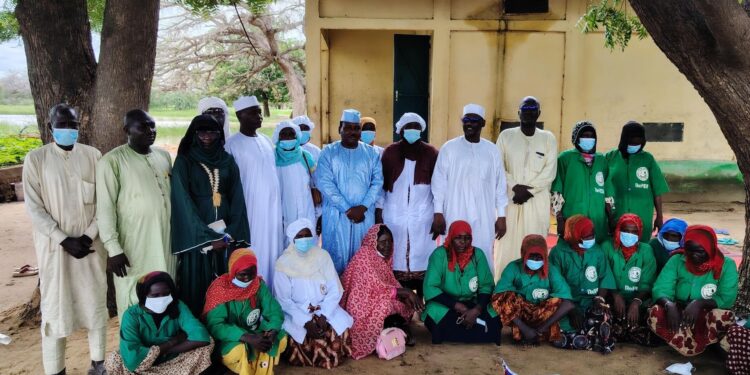 Ati : Visite du centre de transformation de viande séchée par le Maire et quelques partenaires