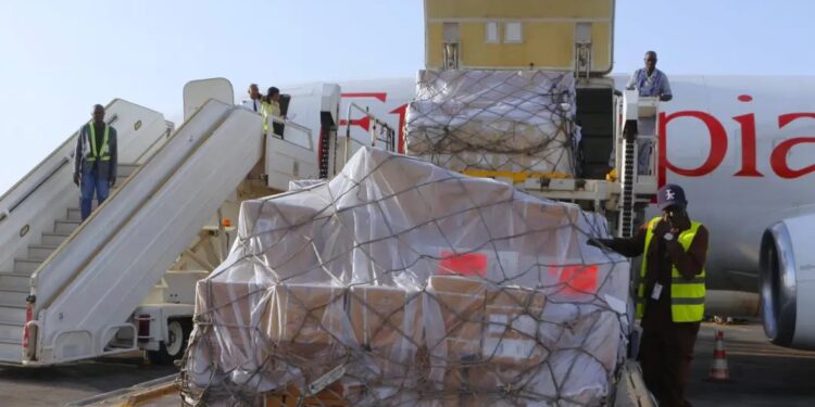 Tchad : L’OMS, l’UNICEF et Gavi appuient la lutte contre le choléra avec une importante dotation en vaccins