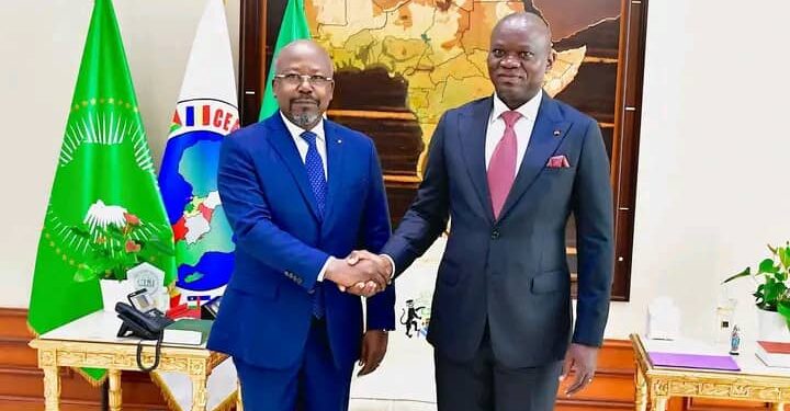 Gabon : Rencontre entre le Chef de l&rsquo;État et le principal opposant Alain Claude Bilie By Nze