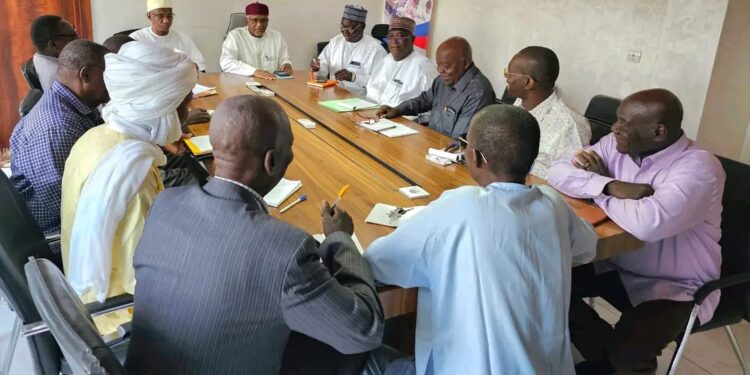 Tchad : Le Ministre de l&rsquo;Éducation nationale rencontre le bureau exécutif du SET