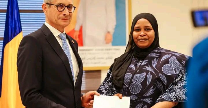 Diplomatie : Le nouvel ambassadeur suisse au Tchad présente ses lettres de créance à la ministre déléguée Mme Fatimé Aldjineh Garfa