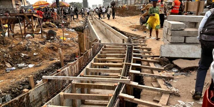 RDC : Kinshasa espère une circulation fluide avec la réouverture imminente de ses artères principales