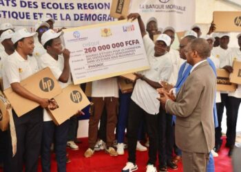 Tchad : Remise des bourses et kits d’études aux lauréats tchadiens des Écoles régionales de statistique et de démographie