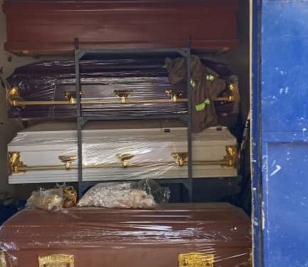 N’Djaména : La mort s’affiche, les ateliers de cercueils fleurissent