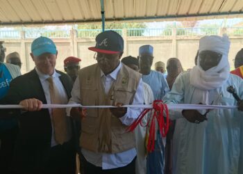 Tchad : le ministre de la SantéInaugure une centrale d’oxygène à Mongo