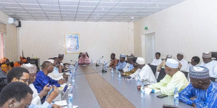 Tchad : La ministre des Transports et le syndicat des transporteurs terrestres échangent sur le respect des mesures en vigueur.