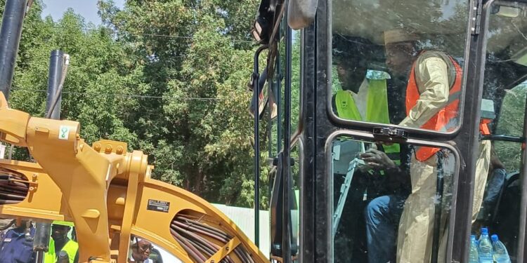 Tchad : Lancement des travaux de reprofilage des grands axes dans le 1er arrondissement de N’Djamena