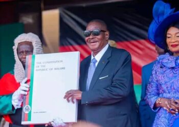 Malawi : Le nouveau président prête serment et envoie un message fort contre la corruption