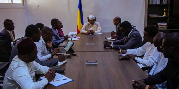 Tchad : Rencontre entre le Ministre de la Jeunesse et l&rsquo;Ambassadeur de l&rsquo;Inde