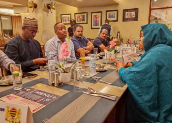 PND « Tchad Connexion 2030 » : La Ministre déléguée auprès du ministre des Affaires étrangères mobilise des investisseurs à Kampala