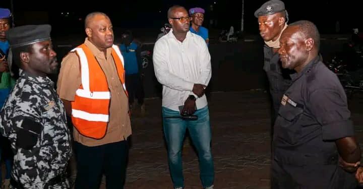 N&rsquo;Djaména : La Commune expérimente le nettoyage nocturne