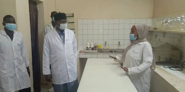 Tchad : Le directeur général de l&rsquo;IRED visite l&rsquo;Unité de production de vaccins vétérinaires et mise sur l&rsquo;autonomie.