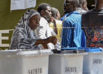 Tanzanie : Forte affluence et climat apaisé marquent la présidentielle, Samia Suluhu Hassan en quête d’un nouveau mandat