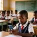 Tchad : Élèves accros au smartphone, l’école face à un double enjeu pédagogique et disciplinaire