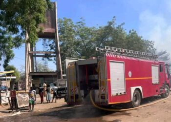 Tchad : Les sapeurs-pompiers maîtrisent un incendie au petit marché mbademta dans le 7ᵉ arrondissement