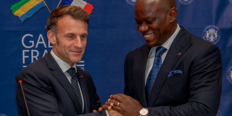 Gabon : Macron présente sa carte économique à Libreville pour un partenariat « durable et gagnant-gagnant »