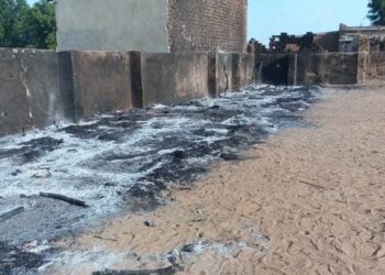 Tchad : Un élève met le feu à son établissement scolaire suite à la saisie de son portable à Dourbali