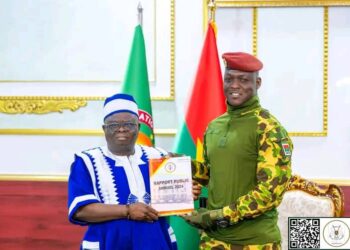 Burkina Faso : Le Président Traoré reçoit le Rapport public annuel 2024 de la Cour des comptes et insiste sur un suivi rigoureux
