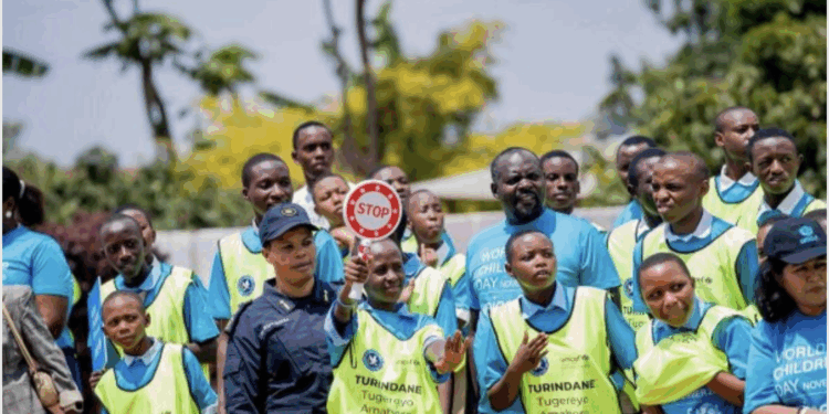 Rwanda : La Police et le NCDA intensifient la sensibilisation des enfants pour une sécurité routière durable