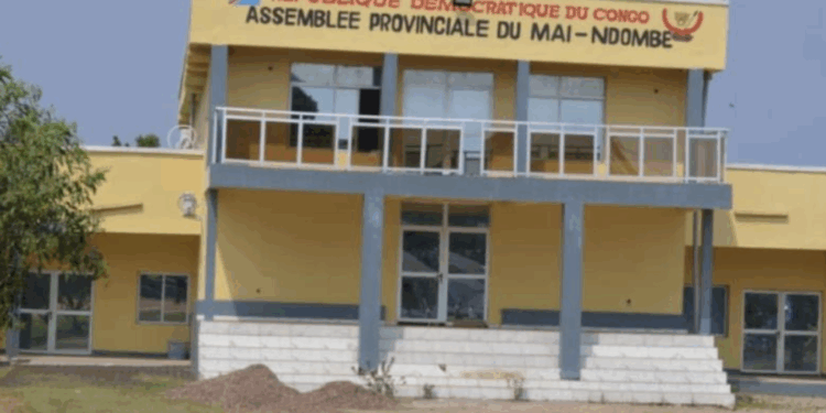 RDC : Maï-Ndombe suspend les pétitions et motions pour préserver la stabilité institutionnelle face à la crise sécuritaire