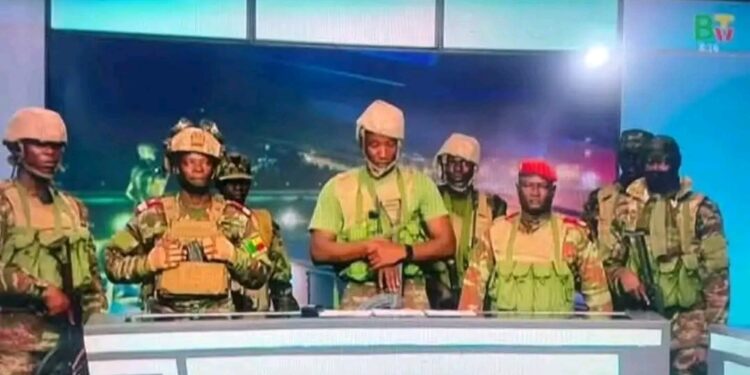 Bénin : Des militaires s’emparent de la télévision nationale et revendiquent un coup d’État à Cotonou