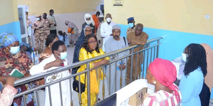 Tchad : La Secrétaire d&rsquo;État à la Santé visite les services d&rsquo;urgence des CHU de la capitale