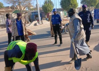 N&rsquo;Djaména : La Commune du 8ème arrondissement procède au désensablement et à la salubrité de l&rsquo;avenue François Tombalbaye