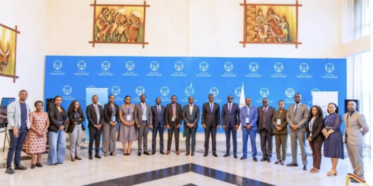 Rwanda : L’Ordre des Avocats à l’honneur avec le prix de leadership attribué à Moïse Nkundabarashi à la 30ᵉ conférence de l’EALS