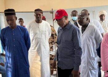 Tchad : Le ministre de la Santé inspecte l’hôpital de N’Djamena Bilala pour renforcer la réponse face aux inondations